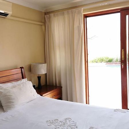 Somona Guest House Johannesburg Exterior photo